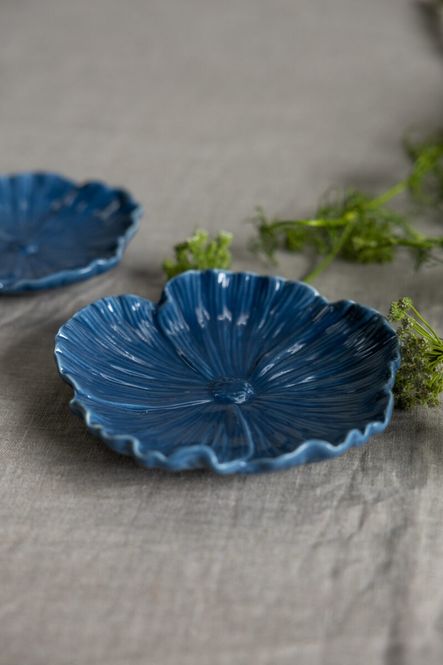 Hovedbilde Blomster fat blå, 15x15x3 cm, keramikk